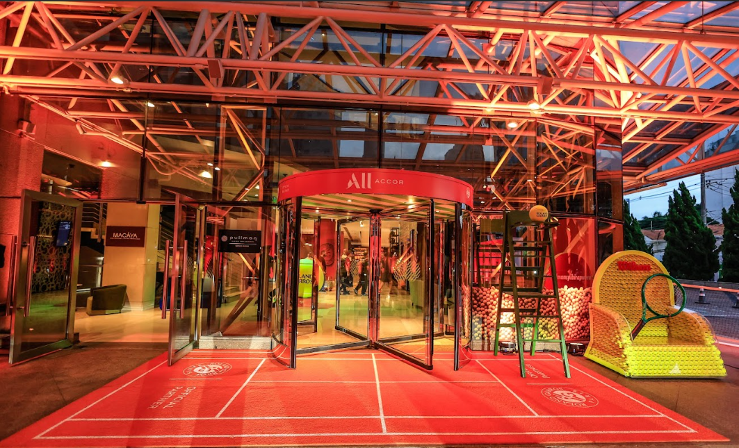 Pullman Ibirapuera apresenta suíte inspirada em Roland-Garros